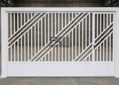 FX100 – Portão Basculante Automático