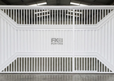 FX108 – Portão Basculante Automático