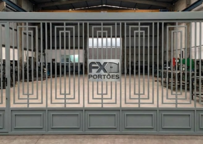 FX111 – Portão Basculante Automático