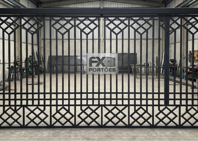 FX114 – Portão Basculante Automático