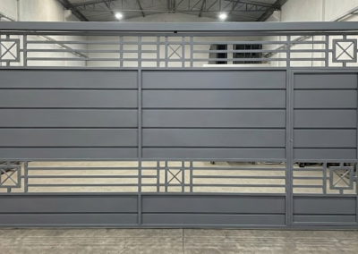 FX22 – Portão Basculante Automático