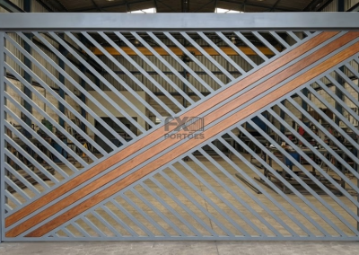 FX145 – Portão Basculante Automático